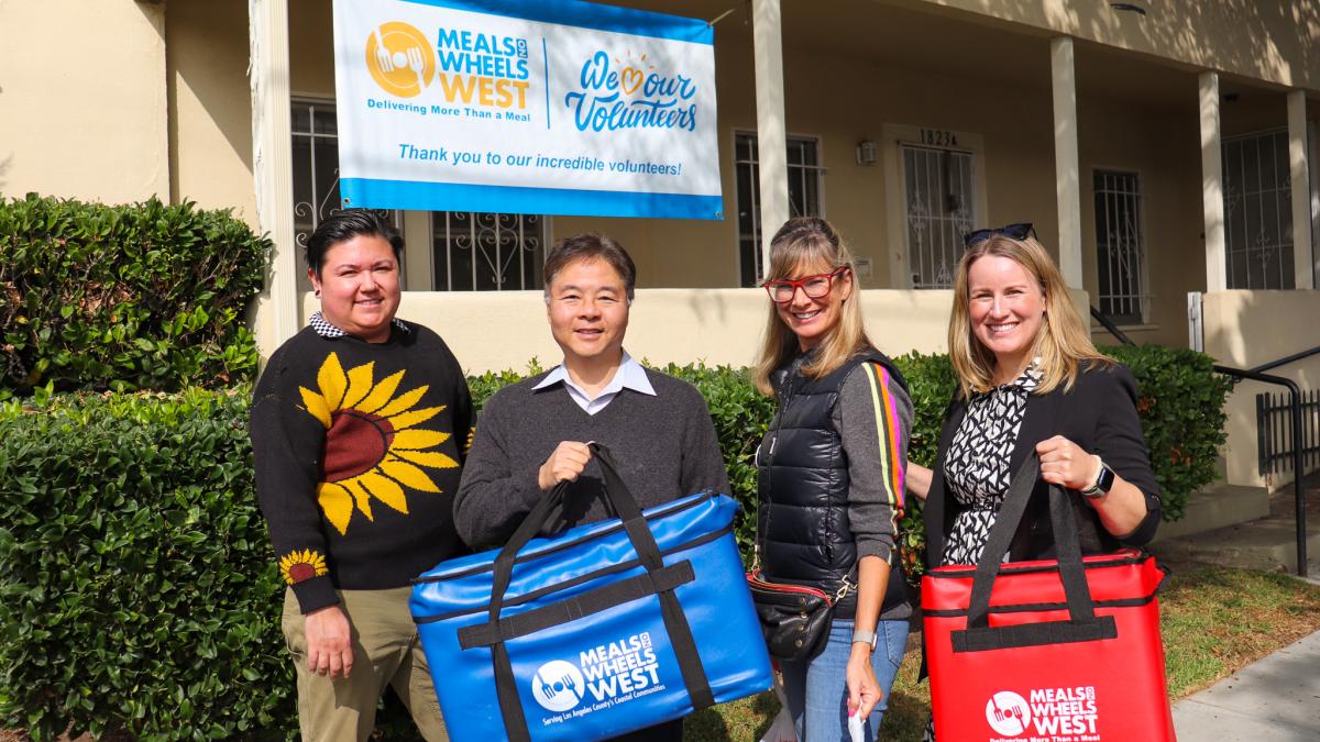 Rep Lieu Meets with Meals On Wheels